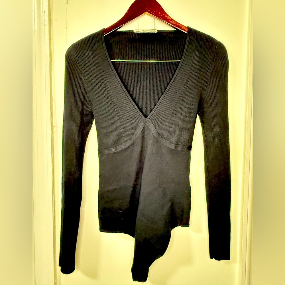 Abercrombie black knit stretch long sleeve bodysuit, snap closure. medium